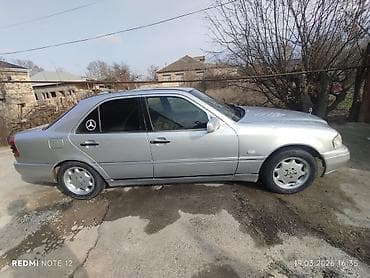 uaz 3303 satisi: 1995 1.8 aftamat yeni krasqadan cıxıb sənətlər qaydasında sığorta — 5