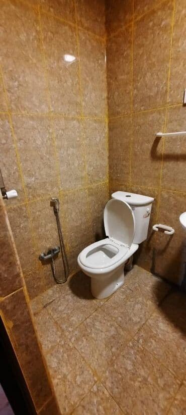 köhnə suraxanıda kirayə evlər: Nerimanov Rayonu, su sonasi ilə üzbə-üz bravonun arxasi.15 mərtəbəli — 6