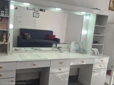 şkaflı ütü stolu qiymeti: İşlənmiş, Makiyaj üçün masa — 1