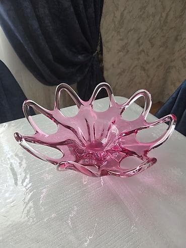 meyve qabı: Dekorativ şüşə meyvə qabı – çəhrayı, skulptural dizayn - Material — 1