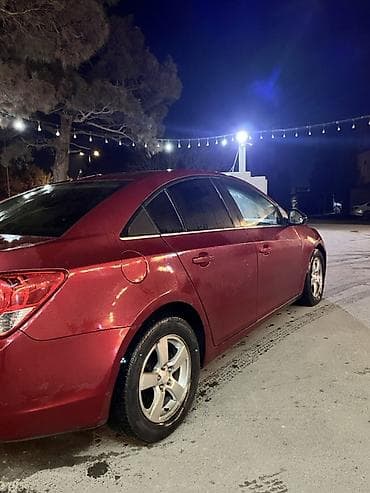 masin satsi: Chevrolet Cruze: 1.4 l | 2012 il 216000 km Sedan — 4