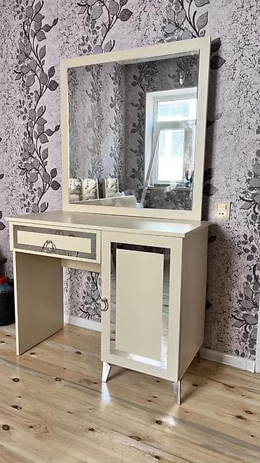 стол с зеркалом: Новый, С зеркалом, Азербайджан — 2