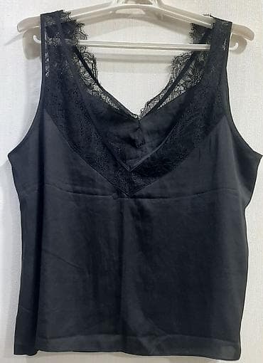 H&M qadın topu - Rəng: qara - Model: krujeva detallı V-yaxa