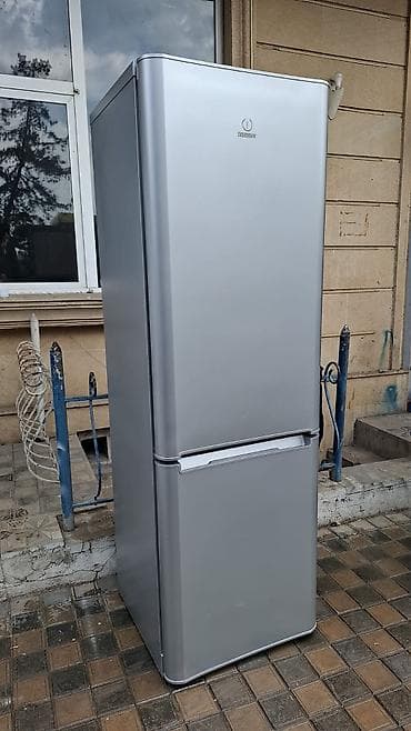 ip 330: 2 qapılı Indesit Soyuducu Satılır, rəng - Boz — 1