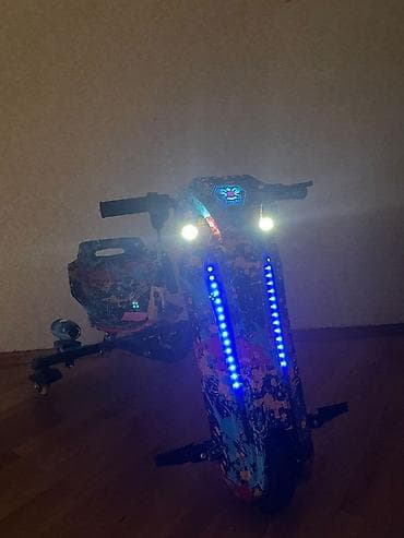 drift: Elektrikli uşaq drift skuter-kart - Rəngli “splash” dizaynlı gövdə — 1