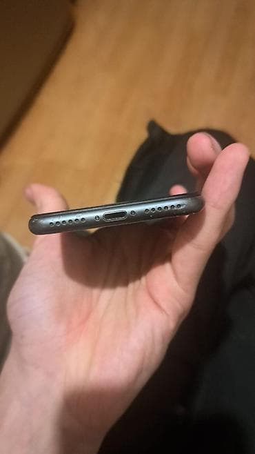 iphone 5s ekranı: Space Gray, Barmaq izi — 5