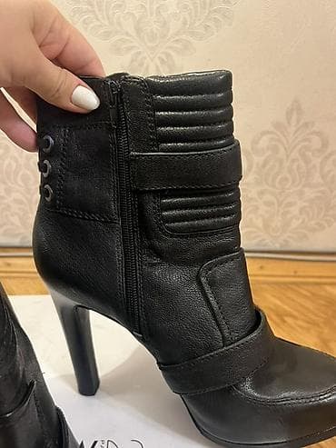 Qadınlar üçün qara qısa boğazlı ayaqqabı (ankle boot) nine west — 3