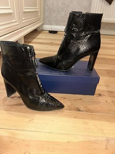 Ölçü: 39, rəng - Qara, İşlənmiş