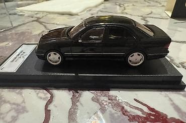 W210 1:64 Model