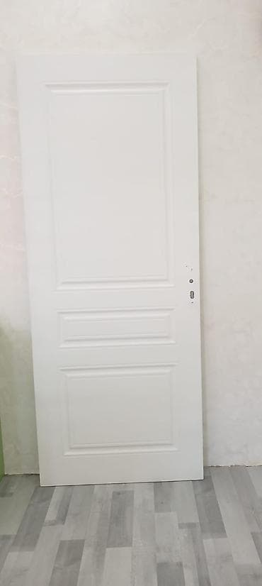 plasiq qapi: Qonaq otağı üçün İşlənmiş Otaq qapısı 80x200 sm Naliçnik ilə, Zəmanətsiz, Ünvandan götürmə — 1