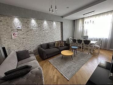 cılcıraq mağazaları: Yasamalda, Araz Superstore və Rossmann olan kompleksdə yerləşən — 2