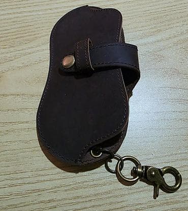 rayban meta: Məhsul: Dəri açarlıq/etui Təsvir: - Qatı tünd-qəhvəyi təbii dəridən — 2