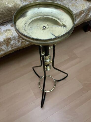 Matraslar: Təcili!Gül,telefon qoymaq üçün altlıq satılır.Hündürlüyü 80sm.Qiyməti — 13