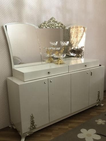 bar oturacaqi: Tecılı çox ucuza satılır Klassik üslubda dəst: bufet-güzgü və — 1