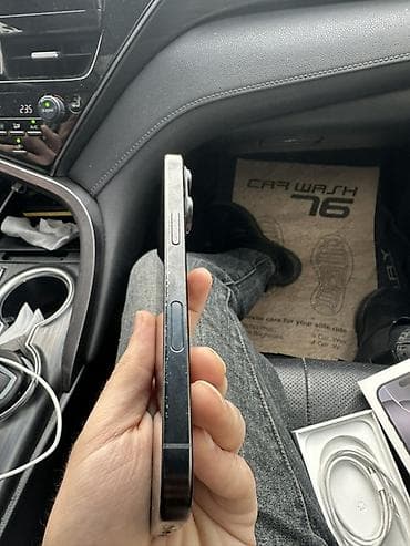 Məişət texnikası: IPhone 15 Pro, Black Titanium — 2