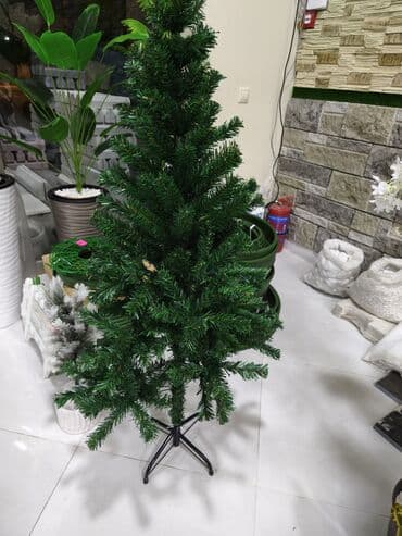 Süni Yeni il ağacı - Material: yüksək sıxlıqlı PVC iynələr, təbii şam