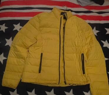 Qış üçün sarı rəngdə balonka kurtka satılır.Cəmi 3 dəfə