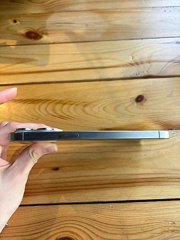 ayfon 2: IPhone 15 Pro Max, 256 GB, Gümüşü, Face ID — 7