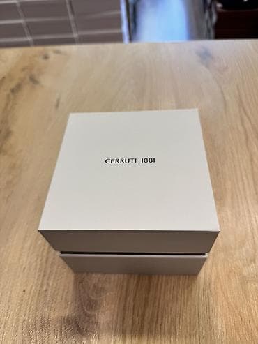 CERRUTI 1881 kişi qol saatı – Timepieces kolleksiyası - Brend — 1
