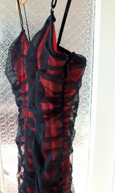 Digər qadın geyimləri: Qırmızı-qaralı büzgülü don. 36 razmer. Türkiye istehsalı. GIPSY — 3