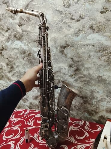 джаз саксофон: Salam Saksafon təcili satılır Qabı var ifa olunan Aletdir real alıcıya — 3