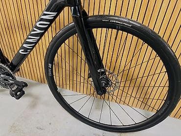 2 teker velosiped: Canyon yol velosipedi – qara rəng, aero xəttli alüminium/karkas — 5