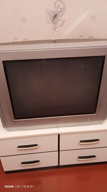 irşad electronics notebook: Samsung CRT televizor - Marka/model: Samsung (korpusunda “Samsung” — 1