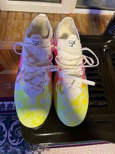 Ayaqqabılar: Futbol ayakabisi yenidi 41 razmer 1 defe geyinilib sifarisle alinib 70 — 1