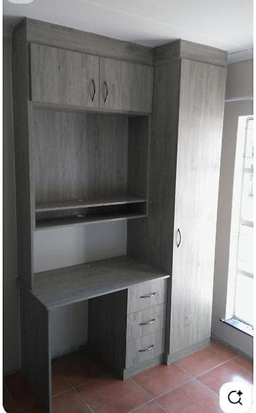 Modul kombinə edilmiş iş masası və dolab sistemi - Material: ağac