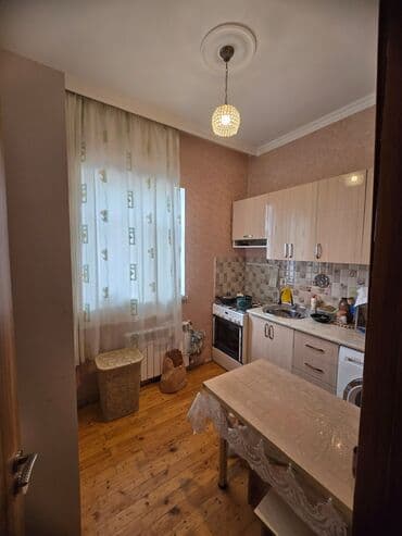 masazır həyət evi: Həyətyanı fərdi yaşa döşənmiş yol və meydança - Gül kolları və — 12