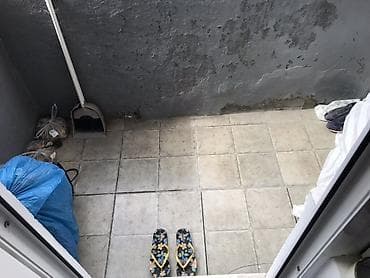 Həyət evləri və villalar: 2 otaqlı mənzil - Daxili koridor: ağ giriş qapısı, divar asılqanı — 10