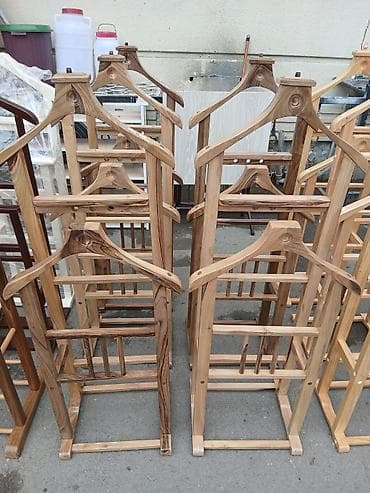 Taxta geyim dayaqı – “valet stand” - Material: keyfiyyətli massiv