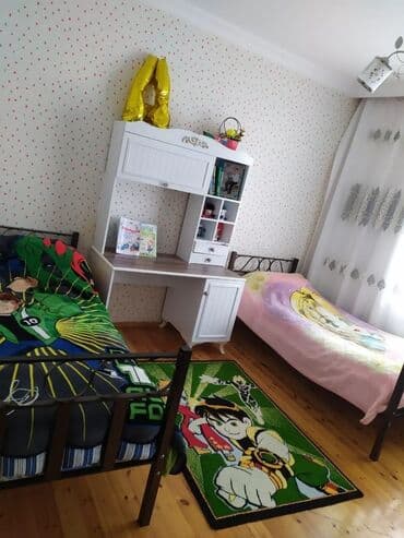 2 saatliq kiraye ev: Satılır: Həyət evi - Planlama: Geniş dəhliz, iki yataq otağı, mətbəx — 1