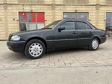 04 maşını: Mercedes-Benz C-Class: 2.2 l | 1995 il Sedan — 3