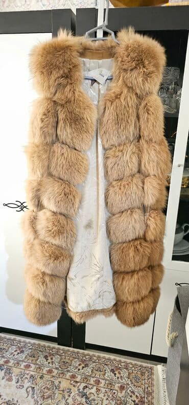 женские удлиненные жилетки: Tüklü qadın jileti – uzun model, dəri əsaslı. - Rəng: açıq — 3