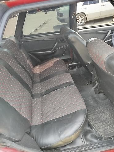 chevrolet satis merkezi: VAZ 2109 hatchback – 5 qapı, qırmızı rəng. Texniki xüsusiyyətlər: - — 5