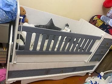 Beşiklər: Oğlan və qız üçün, Dördbucaq, Beşik, Dəstsiz, Matras ilə, Yellənmə mexanizmsiz — 4