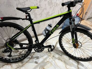 Yeni velosiped dir heç sürülmüyüb alınan dan evde durur sürülmediyi