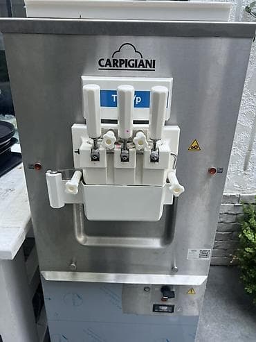 Restoran, kafe avadanlığı: Carpigiani T/Y p yumşaq dondurma aparatı - Brend/model: Carpigiani — 2