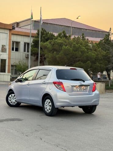 220 mator: Toyota Vitz: 1.3 l | 2012 il Hetçbek — 11
