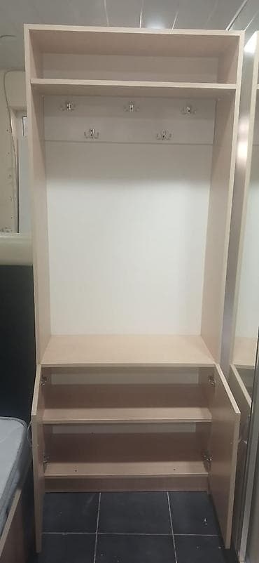 parça skaf: Dəhliz şkafı. Hünd 210, eni 85, dərin 35. qiymeti. Qırığı sınığı — 2