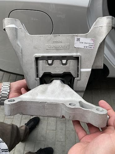 qalofka nədir: Changan A05 2025 orijinal mühərrik dayağı/braketi - İstehsalçı — 3