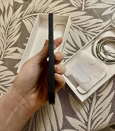 telefon kabloları: IPhone 13, Midnight, Face ID — 3