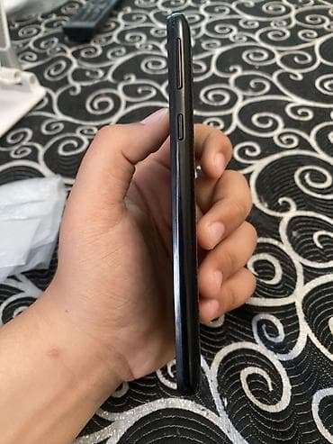 Samsung Galaxy J3 2016, 8 GB, rəng - Qara, Sensor — 3