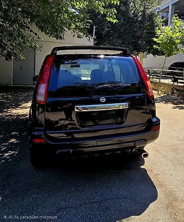 range rover on susesi: Nissan X-Trail: 2.5 l | 2003 il Krossover — 4