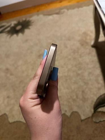 telefonlar 2ci el: IPhone Xr, Qızılı — 3