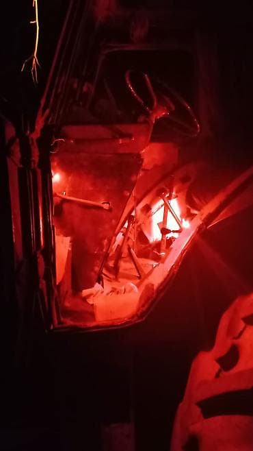 lizing mashinalar baki: Mavi rəngli təkərli kənd təsərrüfatı traktoru Xüsusiyyətlər: - Ön — 8