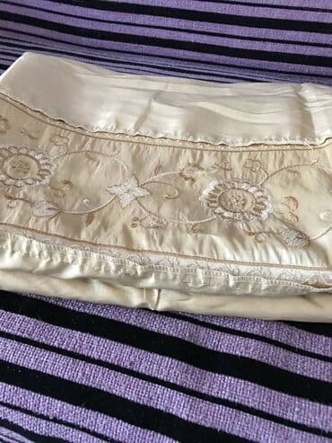 perdeler 2021: Продаются атласные бежевые занавеси импортные, из двух полос, общая — 3