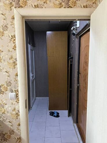 1 otaqlı kohnə tikili: Sabunçu rayonu,Bakıxanov qəsəbəsi,İcra hakimiyyətinin arxası.5 — 7