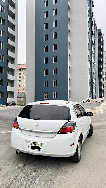 Aksesuarlar və tüninq: Vauxhall Astra: 1.8 l | 2008 il 383909 km Hetçbek — 6
